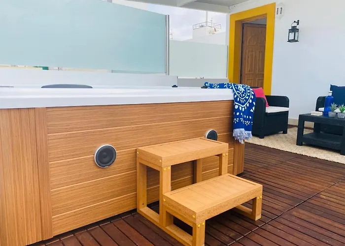 Lantia Rooftop House Hostel Arrecife