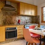 Hostel Lantia Rooftop House