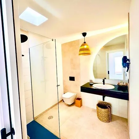 Lantia Rooftop House