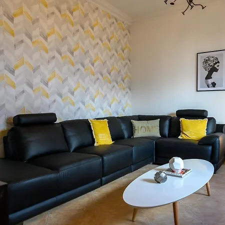 Lantia Rooftop House