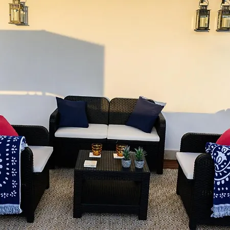 Lantia Rooftop House Хостел Арресифе