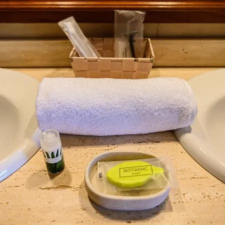 Хостел Lantia Rooftop House