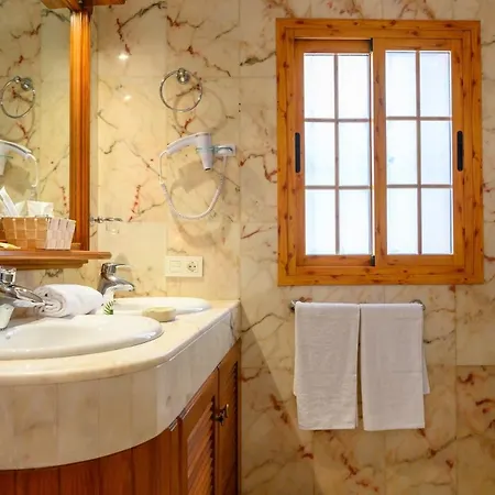 Lantia Rooftop House