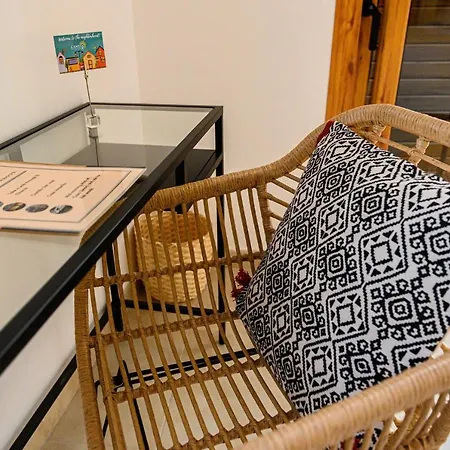 بيت شباب Lantia Rooftop House أرّاثيفي