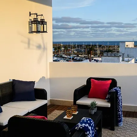 Lantia Rooftop House Хостел Арресифе