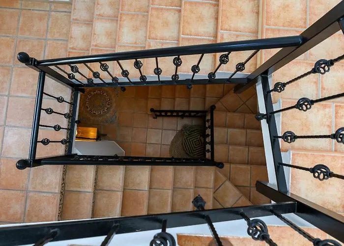 Lantia Rooftop House *