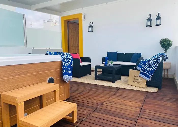 Hostel Lantia Rooftop House